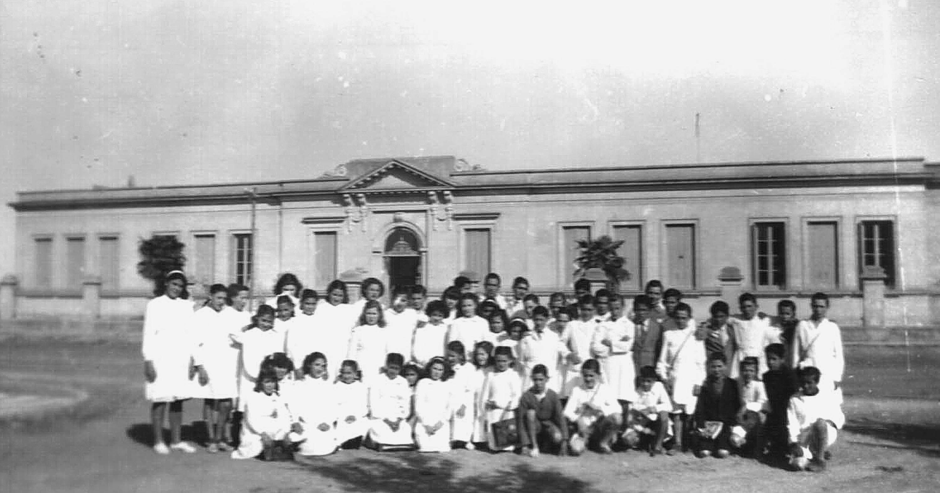 ESCUELA 1 CARHUE