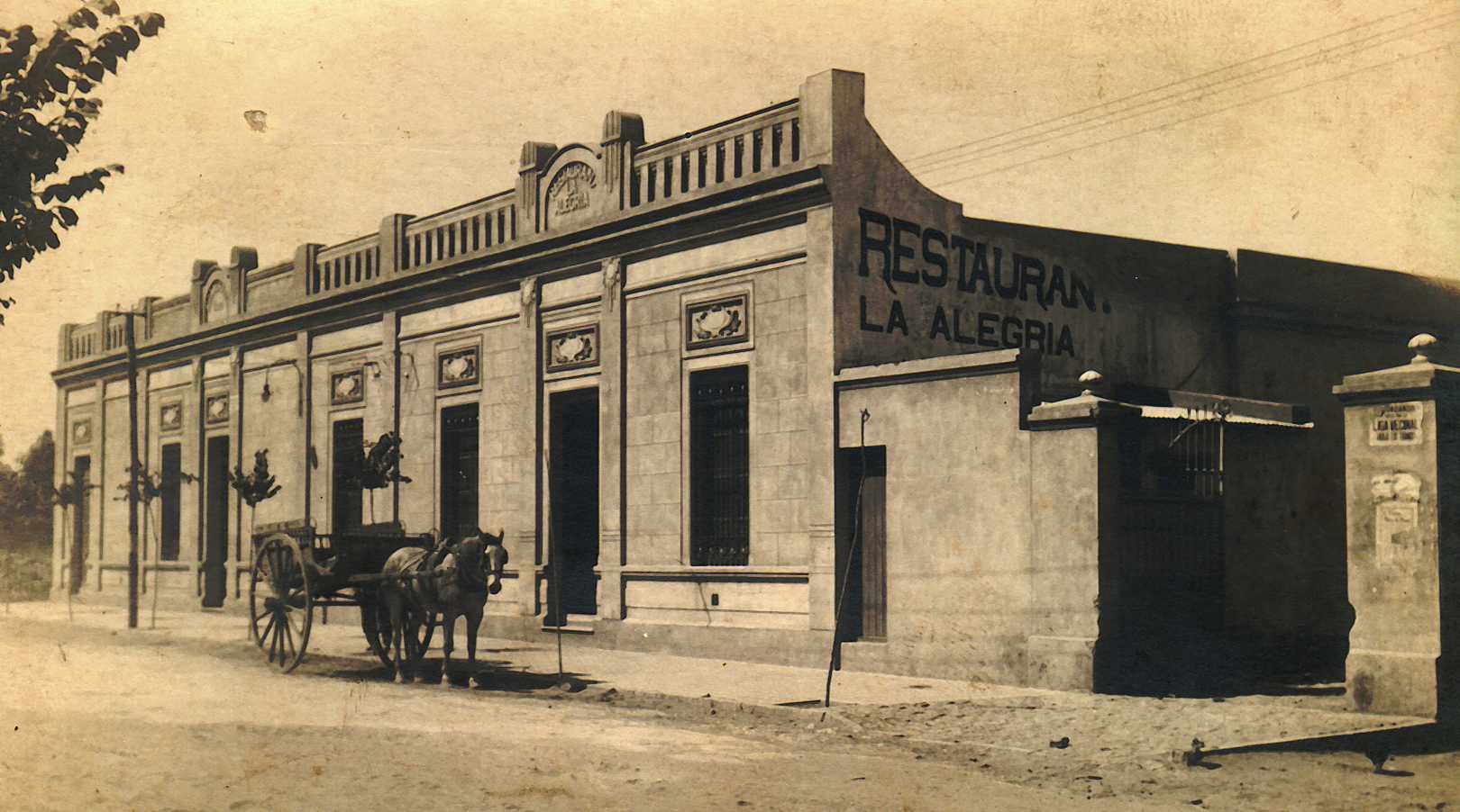 AGUSTIN ZAMBRANA LA ALEGRIA HOTEL RESTAURANT CARHUE