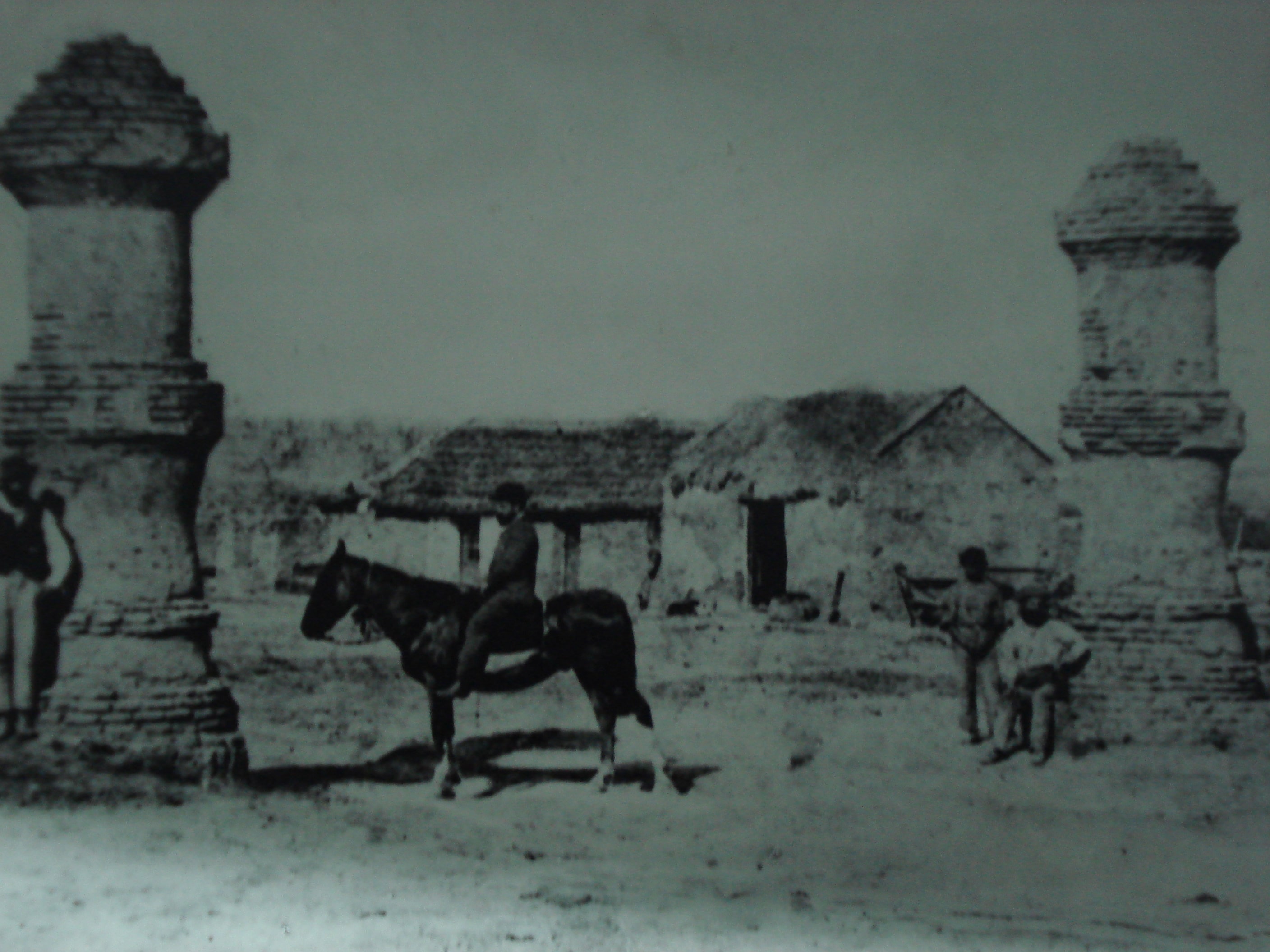 Pilastras Puan 1879