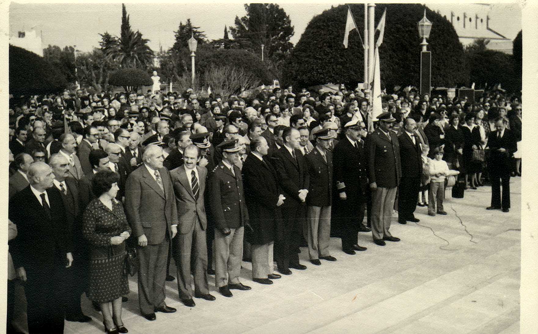 1978. Autoridades frente a Monumento 1978 CENTENARIO ALSINA MONUMENTO LEVALLE