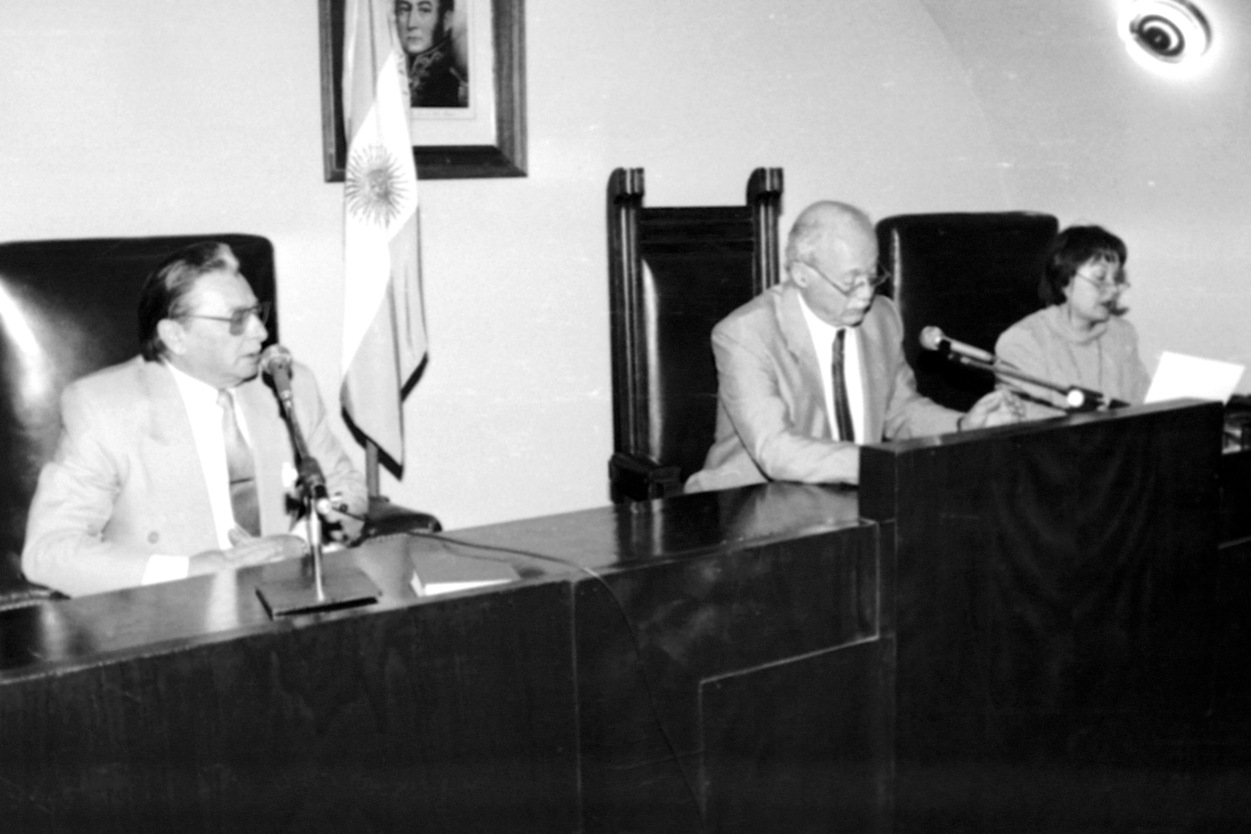 ALBERTO GUTT asuncion