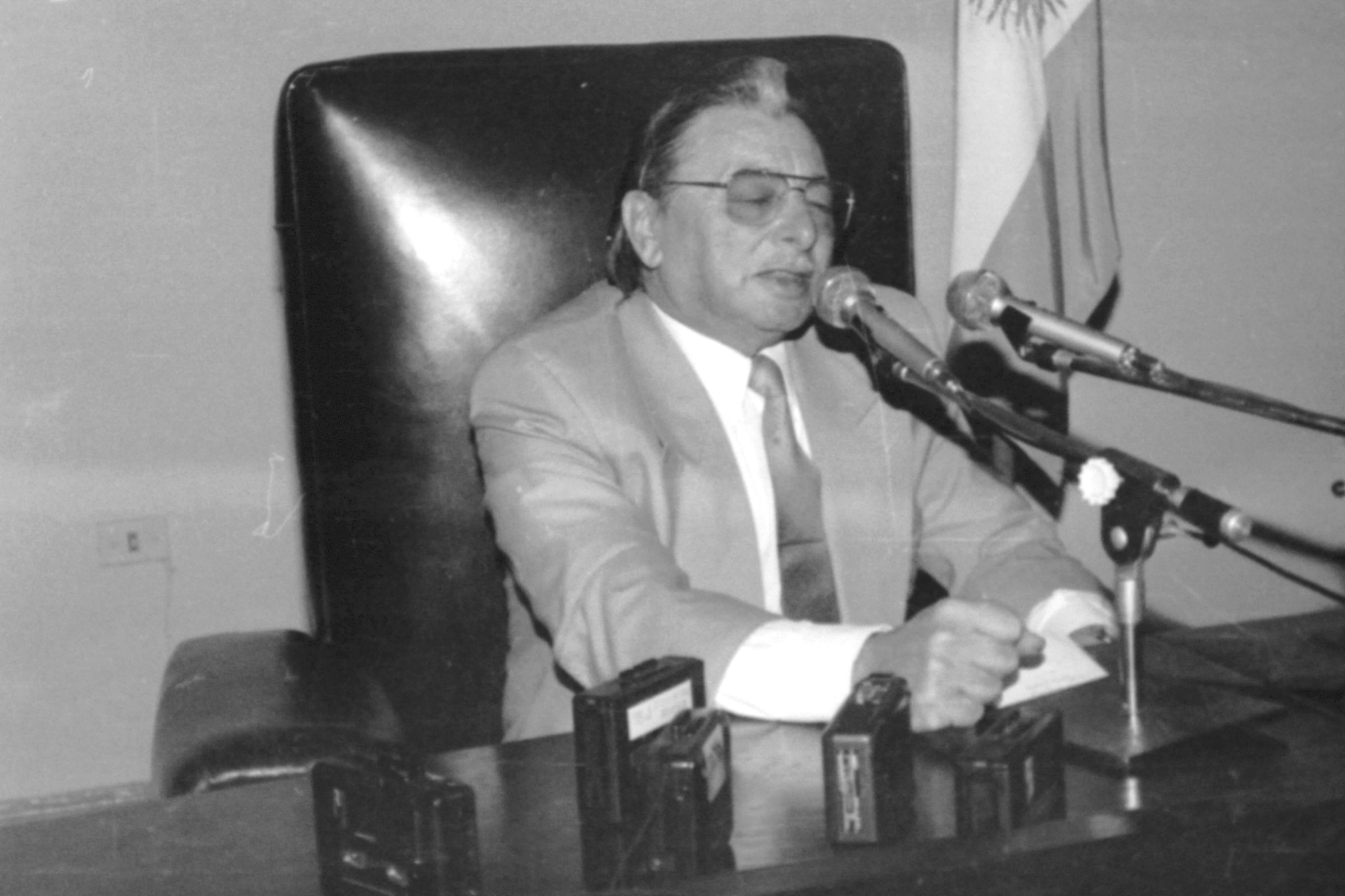 ALBERTO GUTT asuncion