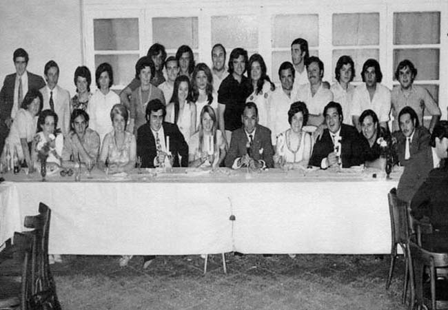 1971. Staff LU25 radio Carhue. festejos 1r aniversario mario vitelmo fernandez LU25 am radio carhue