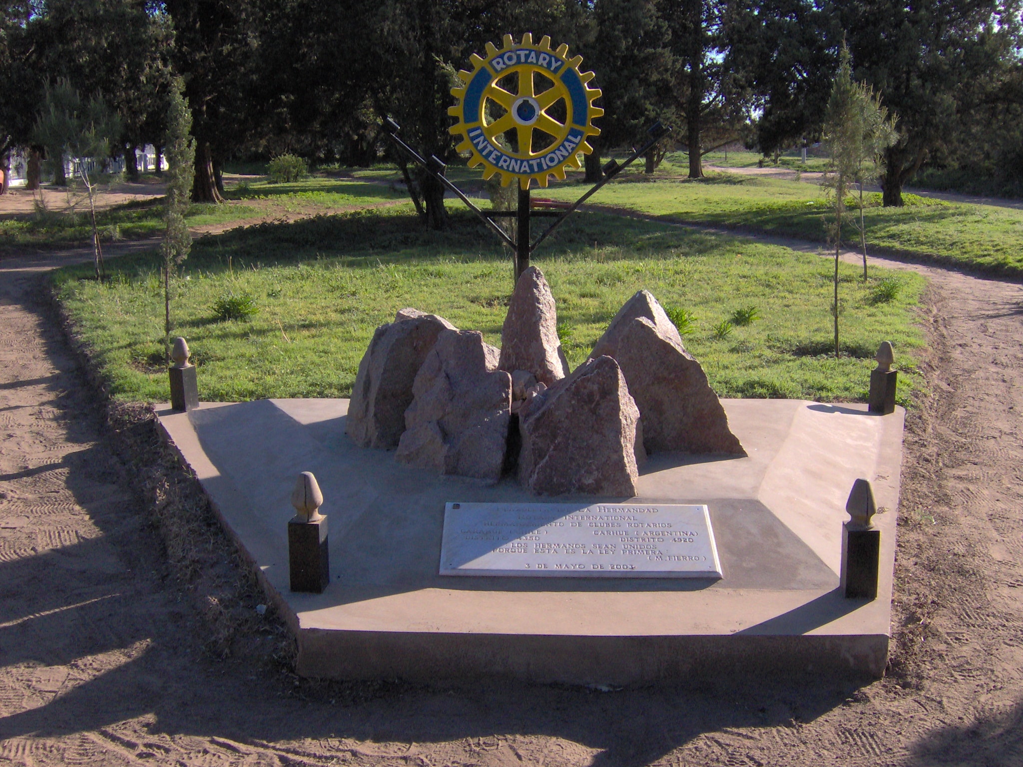 ROTARY CLUB CARHUE CARAHUE HERMANAMIENTO