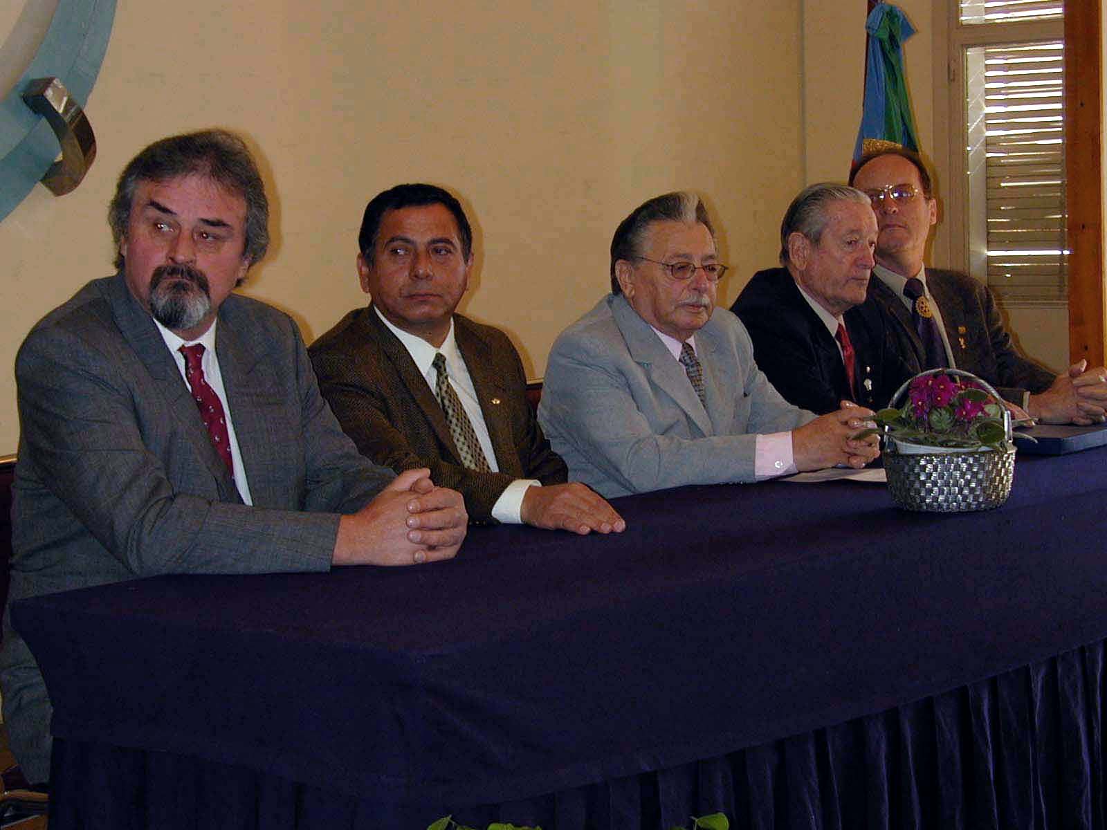 ROTARY CLUB CARHUE CARAHUE HERMANAMIENTO