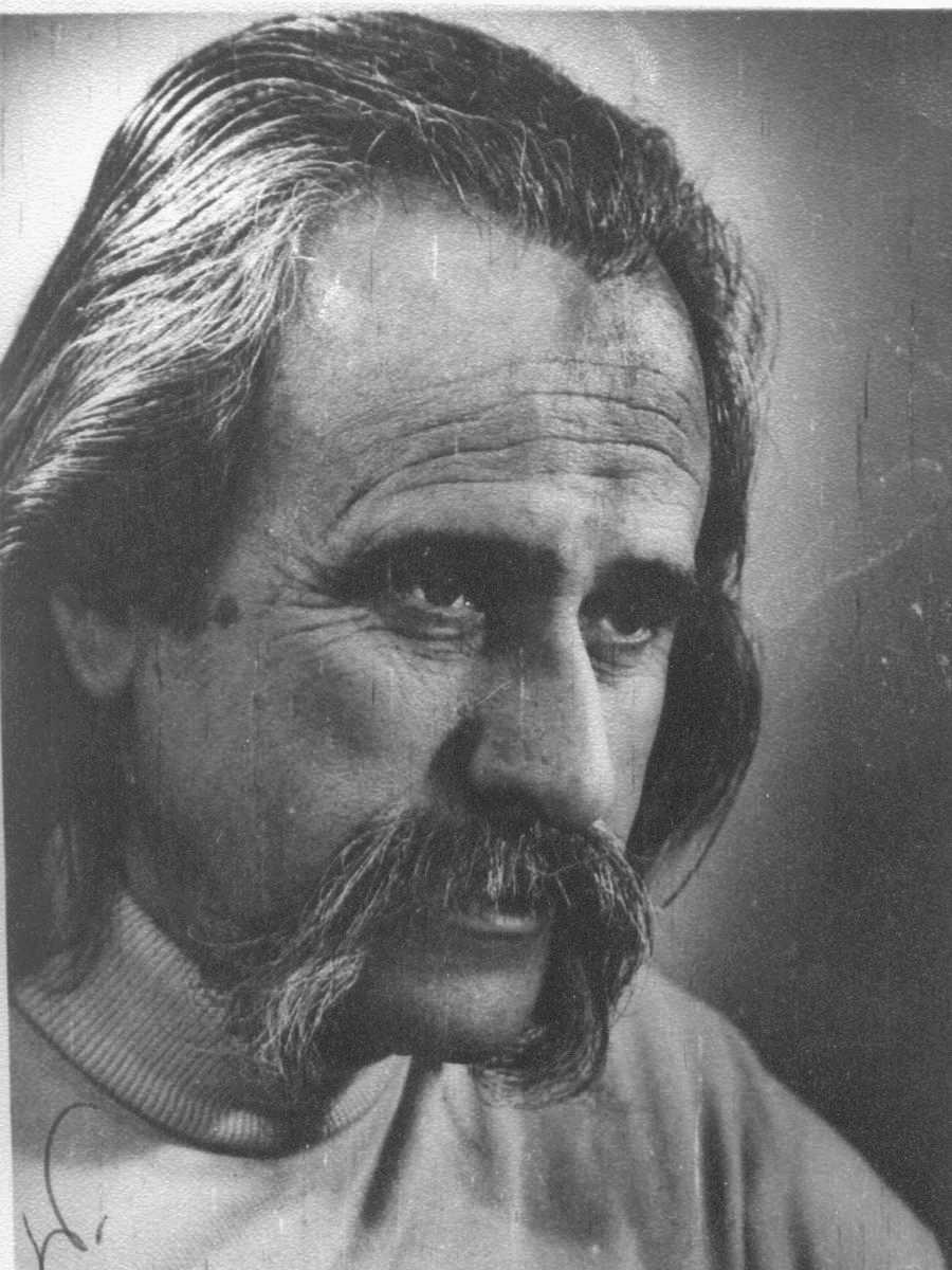 Rodolfo Gómez Fernández, "Pichón" RODOLFO GOMEZ PICHON ESCULTOR ARTISTA CARHUE