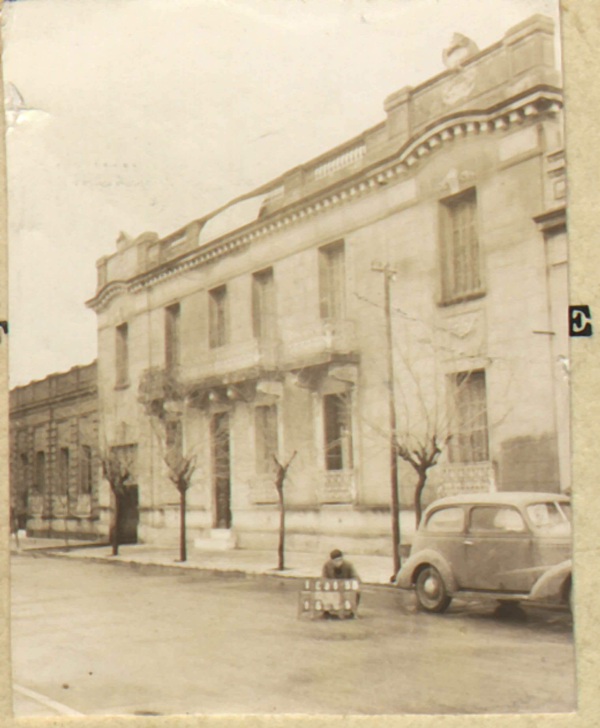 GLORIA HOTEL CARHUE ENRICO GARIBALDI