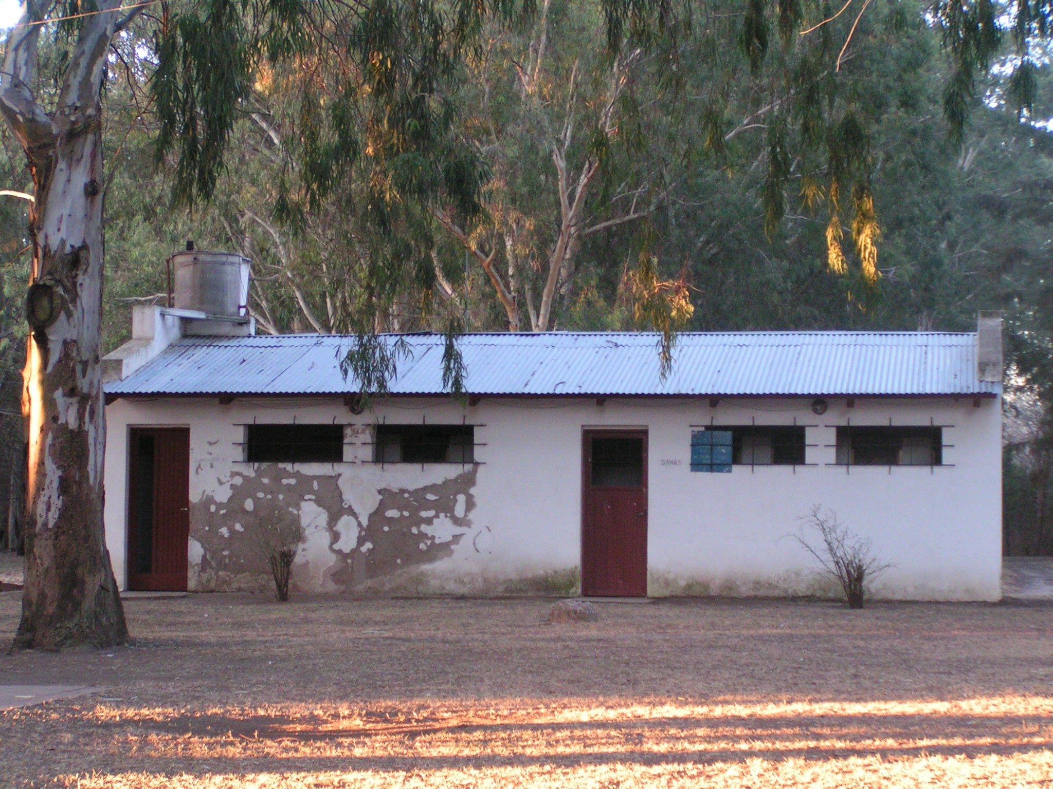vivero sayle etchegaray chacra experimental carhue camping