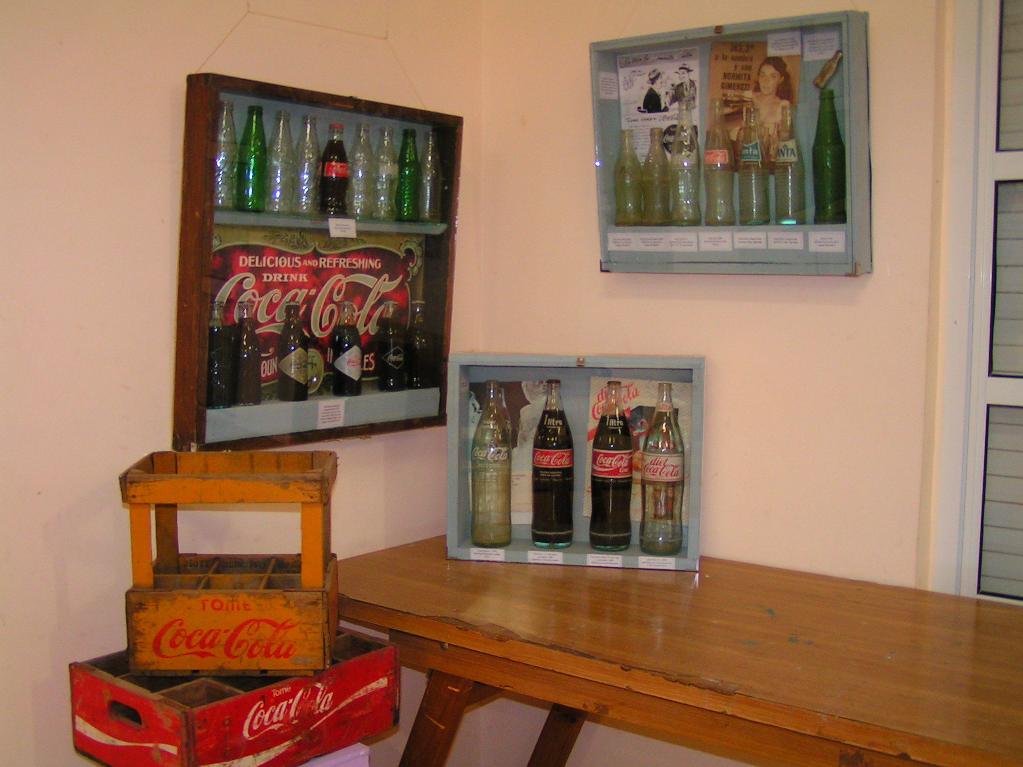 botellas gaseosas sifones muestra