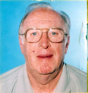 2003. El Profe Osvaldo Herrera, promotor del atletismo y la pista de Carhué.