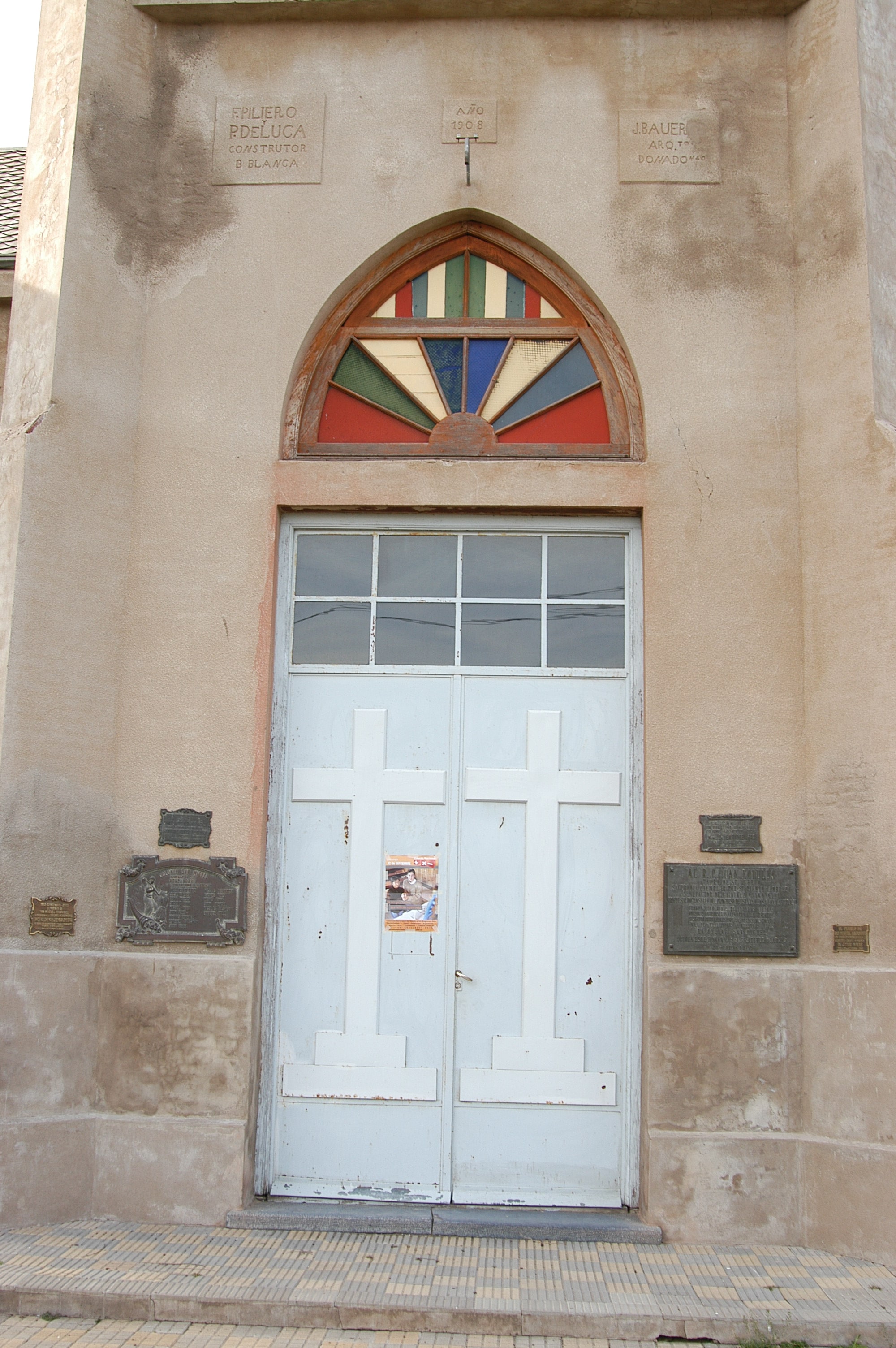 IGLESIA SAN MIGUEL ARCANGEL ADOLFO ALSINA VOLGA ALEMANES