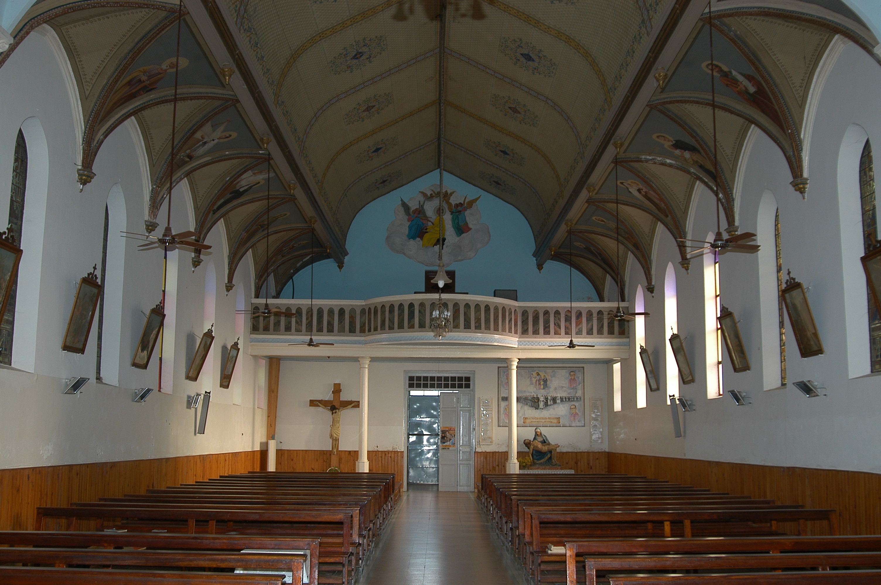 IGLESIA SAN MIGUEL ARCANGEL ADOLFO ALSINA VOLGA ALEMANES