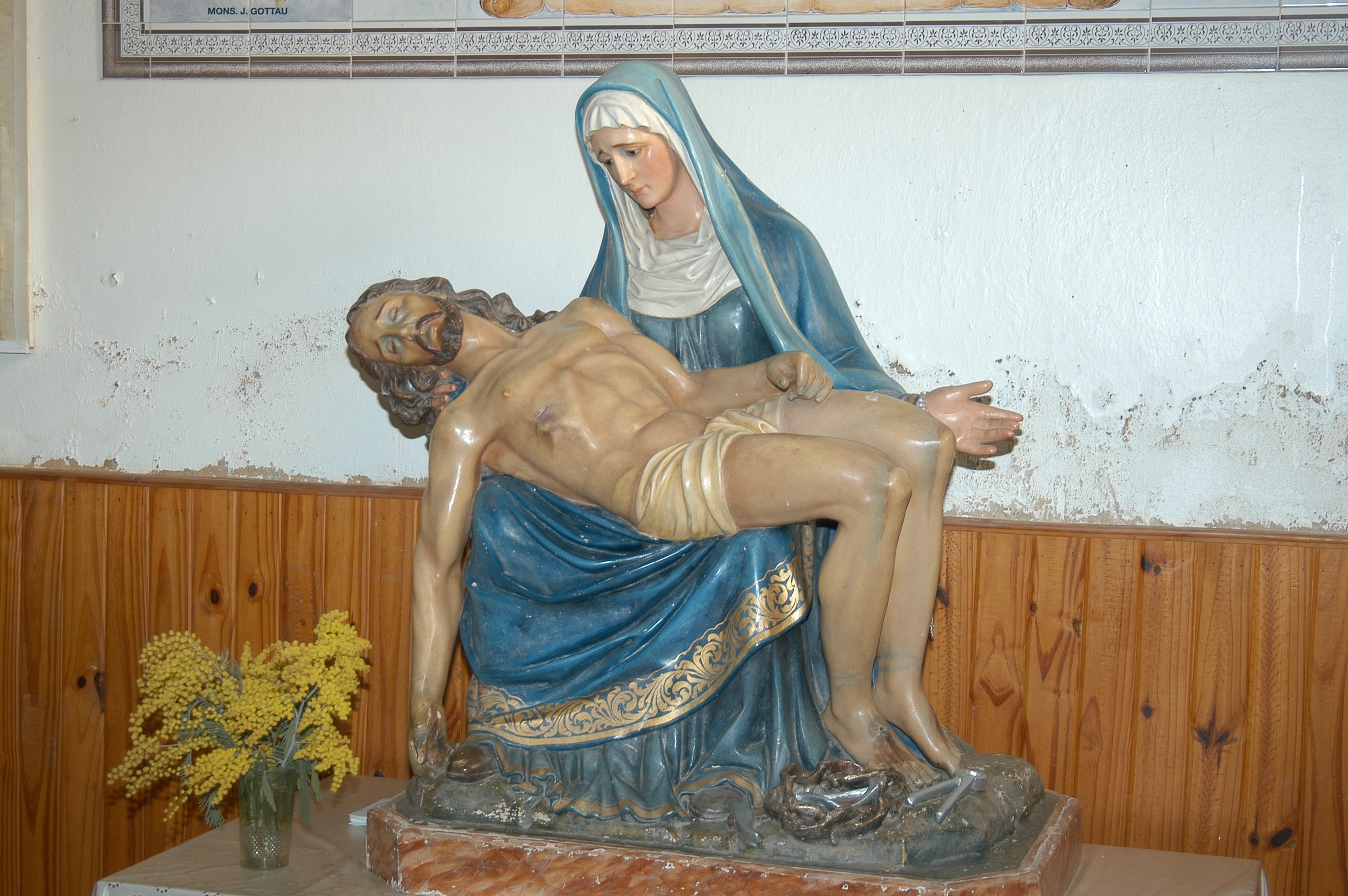 IGLESIA SAN MIGUEL ARCANGEL ADOLFO ALSINA VOLGA ALEMANES