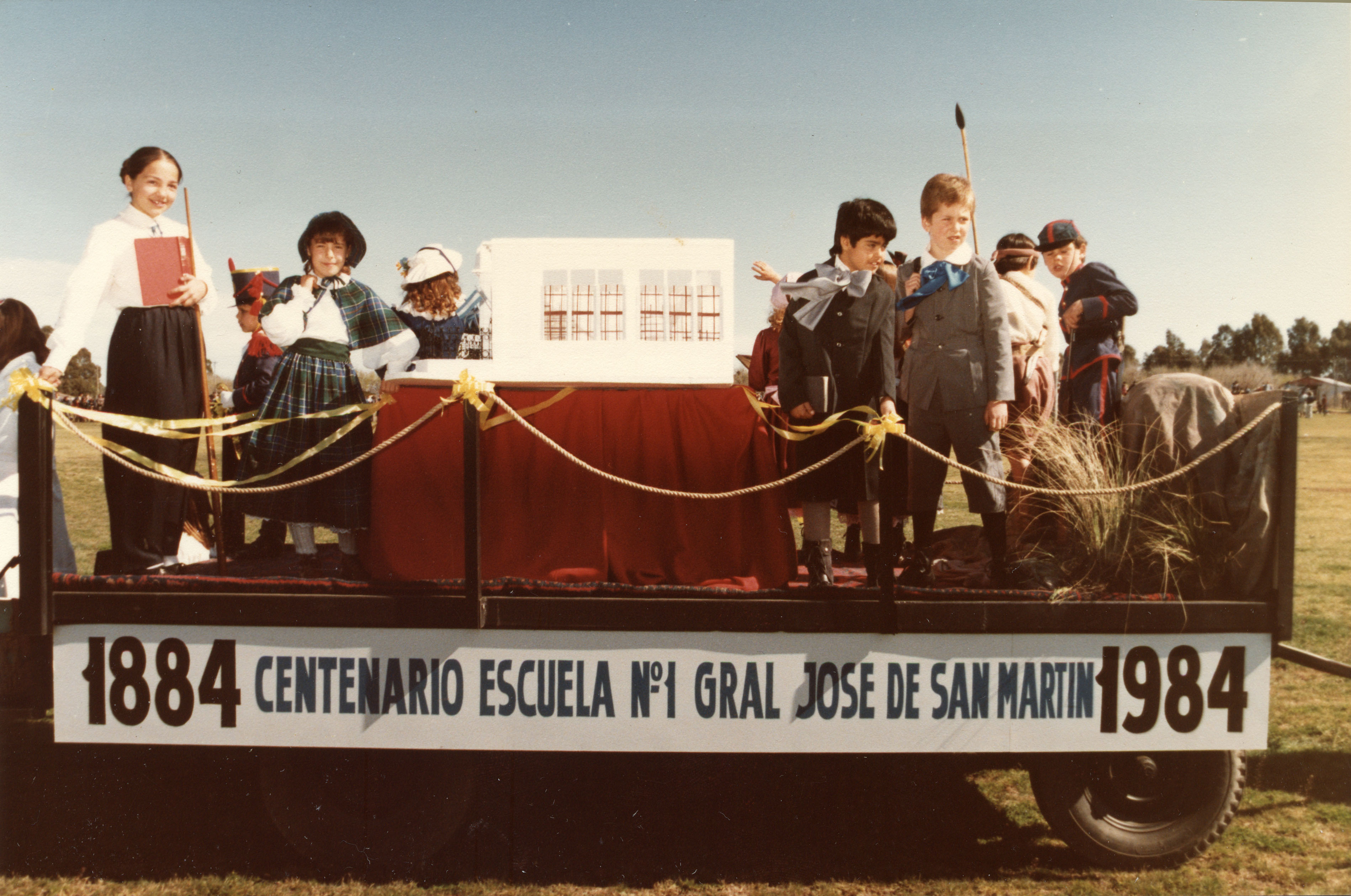 escuela nº 1 carhue  centenario