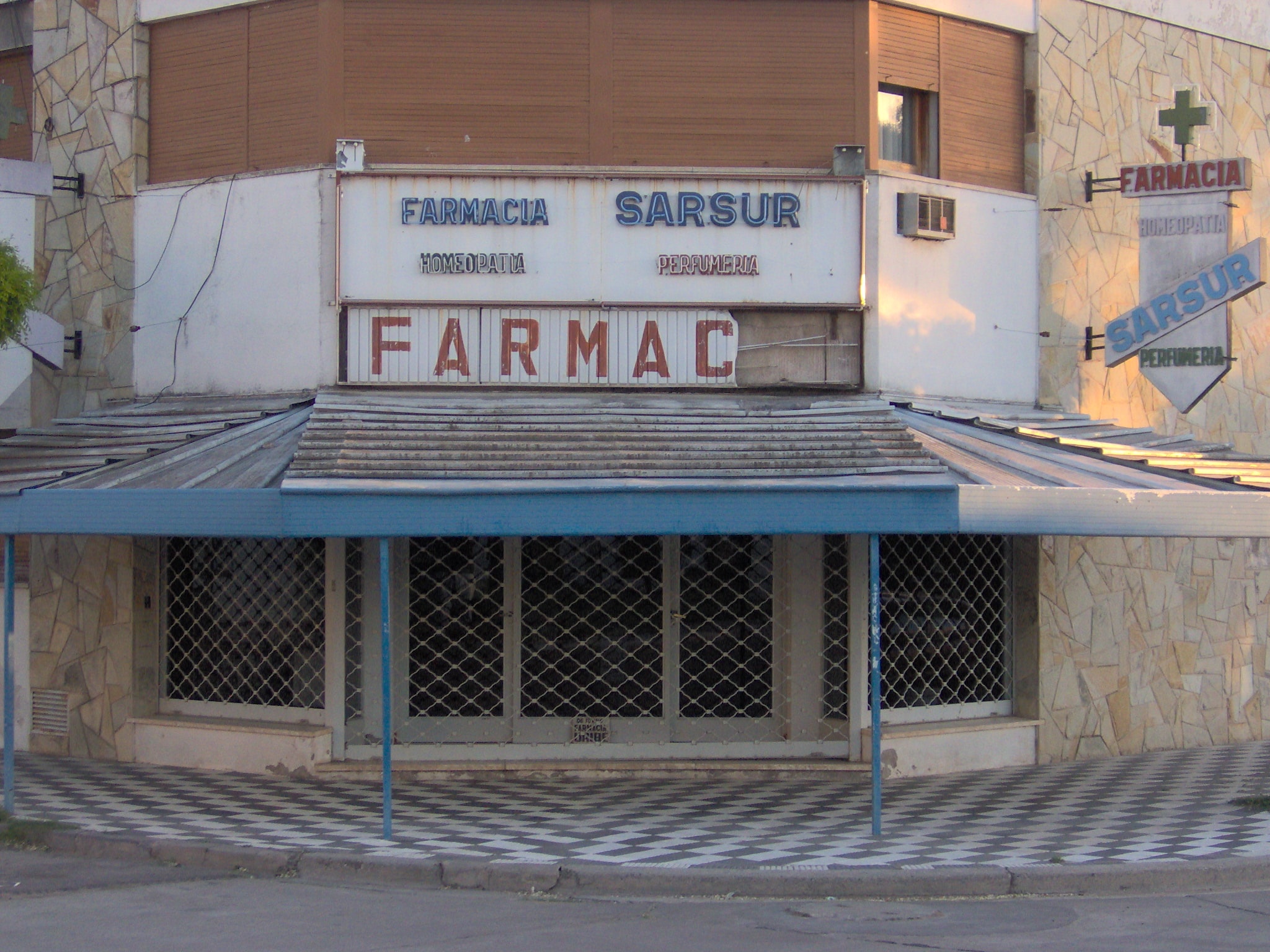 Farmacia Sarsur 2006