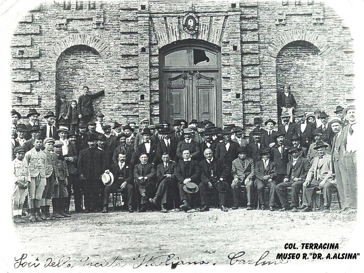 sociedad italiana carhue edificio
