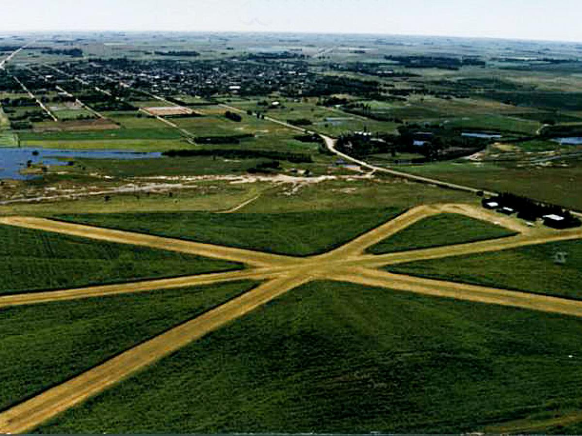 Pistas del Aero Club Carhué. Años 90